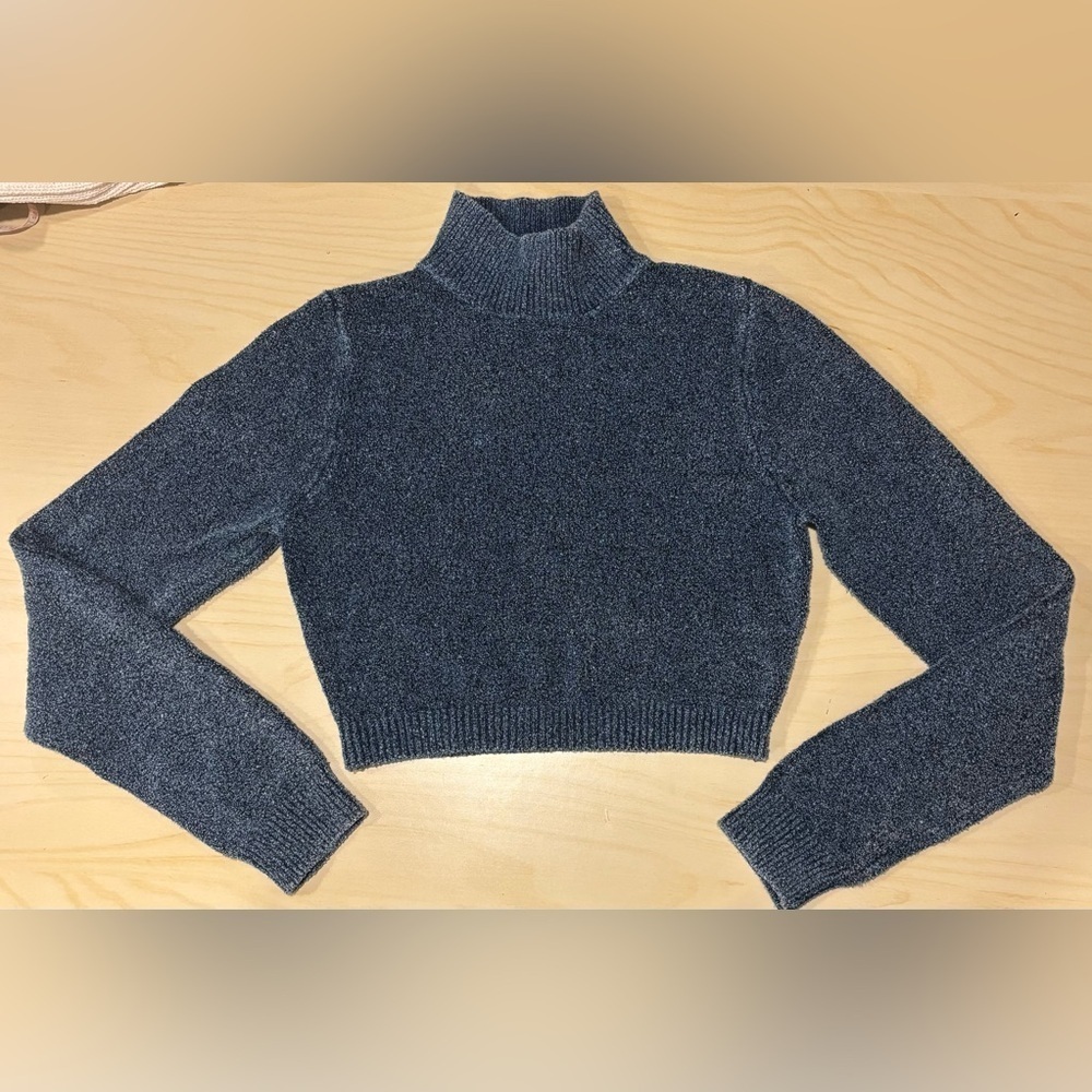 Zara Navy Static Long Sleeve Crop Top